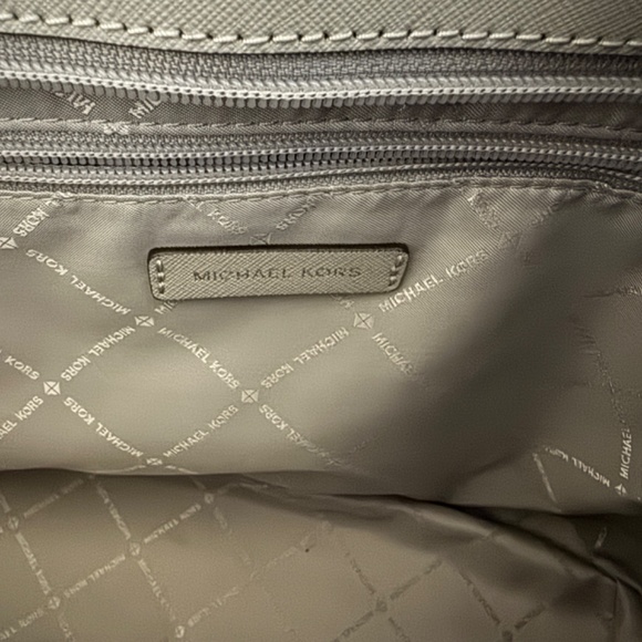 NWOT Michael Kors Zippered Tote - Picture 6 of 9